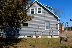 60 Penobscot Ave, Howland, ME 04448 - Photo 4