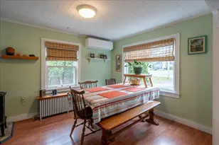 90 Pearl St, Camden, ME 04843 - Photo 10