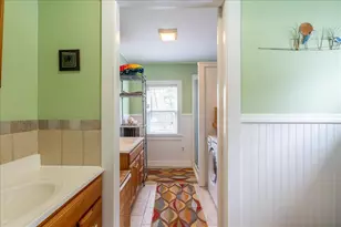 90 Pearl St, Camden, ME 04843 - Photo 18