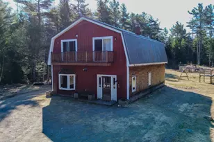 347 Elm St, Machias, ME 04654 - Photo 2