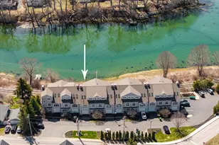 19 Bridge St, Kittery, ME 03904 - Photo 8
