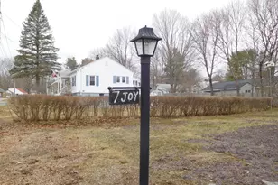 7 Joy St, Sanford, ME 04083 - Photo 32