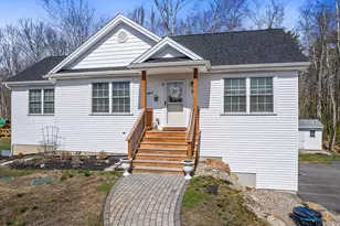 7 Crickett Ln, Biddeford, ME 04005 - Photo 2