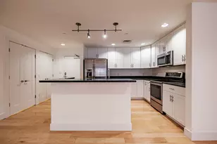 25 High St, Portland, ME 04101 - Photo 16