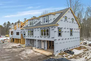 8 Creekside Ct, Kennebunk, ME 04043 - Photo 2
