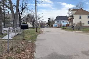 11 Bennett St, Sanford, ME 04073 - Photo 4