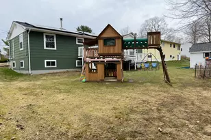21 Mitchell St, Lewiston, ME 04240 - Photo 2