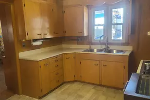 34 Dyer St, Presque Isle, ME 04769 - Photo 2