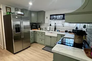 549 Hudson Rd, Glenburn, ME 04401 - Photo 6