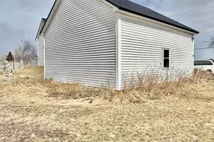808 Madawaska Rd, Caribou, ME 04736 - Photo 14