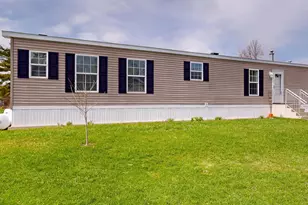 4 Sheldon Pl, Lewiston, ME 04240 - Photo 2