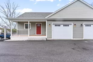 27 Callaway Dr, Gray, ME 04039 - Photo 2