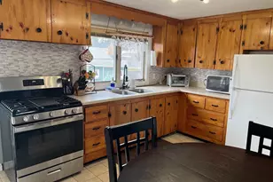 19 Hicks St, Portland, ME 04103 - Photo 6