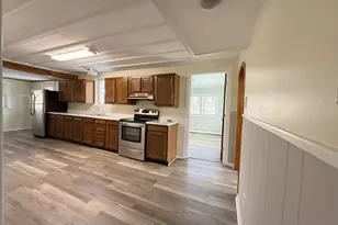 13 Green St, Houlton, ME 04730 - Photo 16
