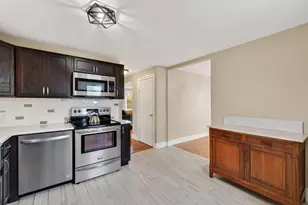 77 Dorset St, Portland, ME 04102 - Photo 8