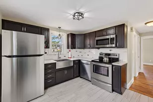 77 Dorset St, Portland, ME 04102 - Photo 6