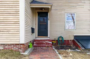 1227 Westbrook St, Portland, ME 04102 - Photo 8