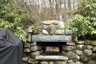 107 Bay View St, Camden, ME 04843 - Photo 8