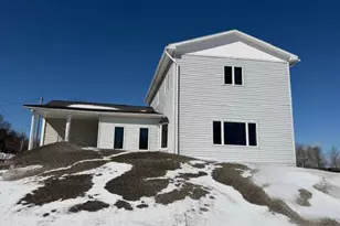 586 Main St, Madawaska, ME 04756 - Photo 2