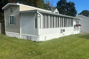 9 Bourne Ave, Wells, ME 04090 - Photo 4