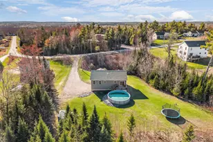 2016 Hemlock Dr, Hermon, ME 04401 - Photo 4