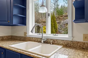 15 Village Ct, Boothbay Harbor, ME 04538 - Photo 18