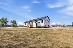 10 Meadow Ln, Oxford, ME 04270 - Photo 12