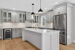 19 Fairway Commons Dr, Gorham, ME 04038 - Photo 4