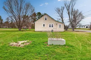 628 Unity Rd, Benton, ME 04901 - Photo 2