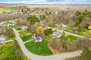 19 Alexandra Dr, Gardiner, ME 04345 - Photo 2
