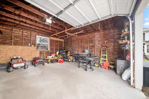 36 Green St, Houlton, ME 04730 - Photo 18