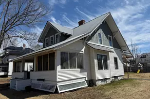 21 Bowdoin St, Houlton, ME 04730 - Photo 2