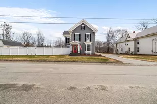 37 Spring St, Dover Foxcroft, ME 04426 - Photo 8