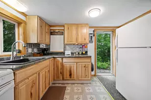 10 Carpenter Pl, Greenville, ME 04441 - Photo 6