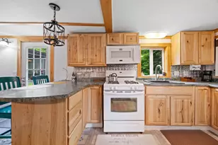 10 Carpenter Pl, Greenville, ME 04441 - Photo 8