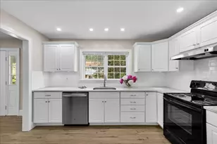 153 Cedar St, Belfast, ME 04915 - Photo 6