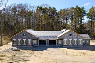 29 Blue Meadow Ln, Cape Elizabeth, ME 04107 - Photo 2