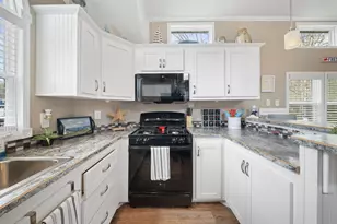 1 Seacoast Ln, Old Orchard Beach, ME 04064 - Photo 18
