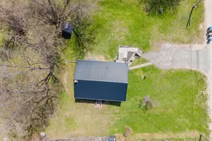 8 Lamb St, Windham, ME 04062 - Photo 4