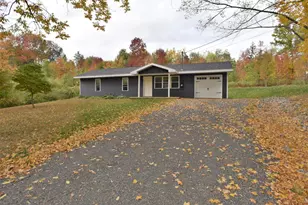 102 Crescent St, Skowhegan, ME 04976 - Photo 28