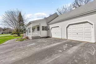 20 Court St, Winslow, ME 04901 - Photo 10