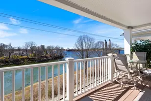 19 Bridge St, Kittery, ME 03904 - Photo 18