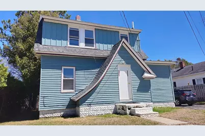 121 Bates Street, Millinocket, ME 04462 - Photo 2