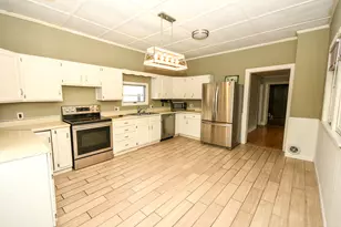 40 E Valentine St, Westbrook, ME 04092 - Photo 10