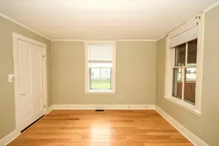 40 E Valentine St, Westbrook, ME 04092 - Photo 12