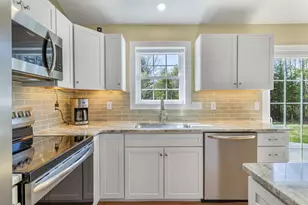 33 Meredith Dr, Windham, ME 04062 - Photo 8