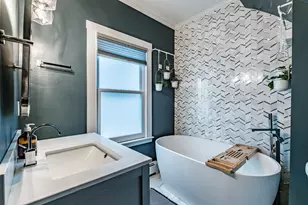 71 Gray St, Portland, ME 04102 - Photo 16
