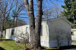 31 Primrose Ln, Brunswick, ME 04011 - Photo 2