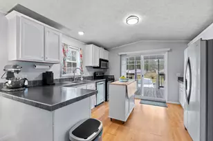 20 Tufton St, Brunswick, ME 04011 - Photo 8