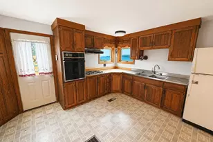 102 Sargent St, Winter Harbor, ME 04693 - Photo 4